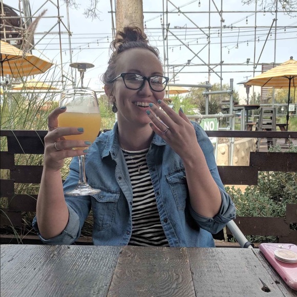 Meet your Posher, Lauri - Picture 3 of 4